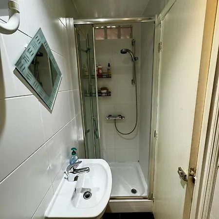Amazing En-suite In Finchley アパート