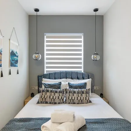 דירה Sleek And Cozy - Modern Retreat