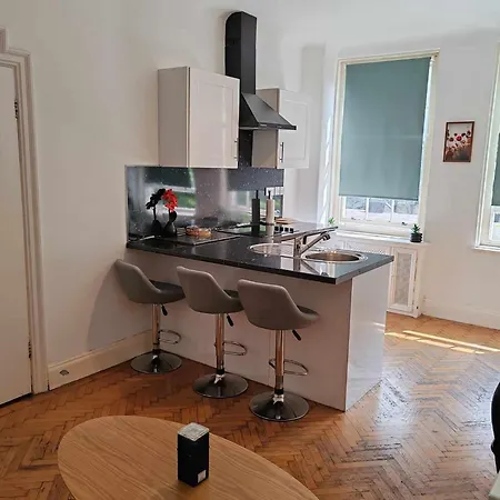 One Bedroom By Bayswater, Hyde Park *