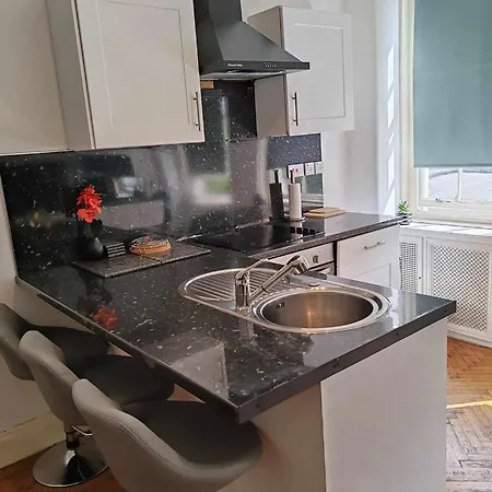 One Bedroom By Bayswater, Hyde Park