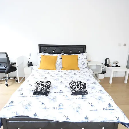 Luxury With 5 Bedrooms