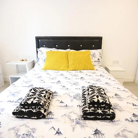 Luxury With 5 Bedrooms 公寓