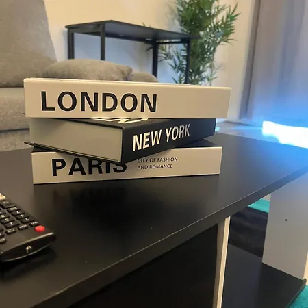 Luxury 2 Bedroom Apartment, Royal Docklands Excel Apartment *