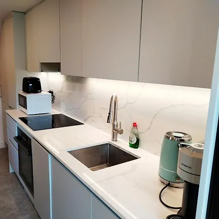 New Refurbished One Bed Flat In The West Appartamento Londra