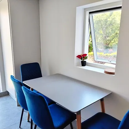 New Refurbished One Bed Flat In The West * London