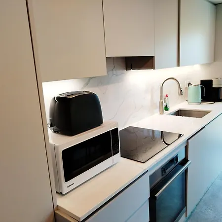 New Refurbished One Bed Flat In The West Apartment *