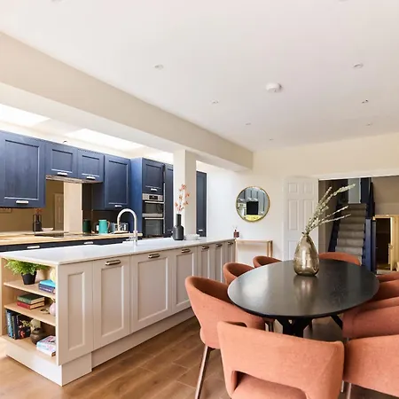The Brondesbury Park - Sparkling 3bdr Flat With Garden * 伦敦