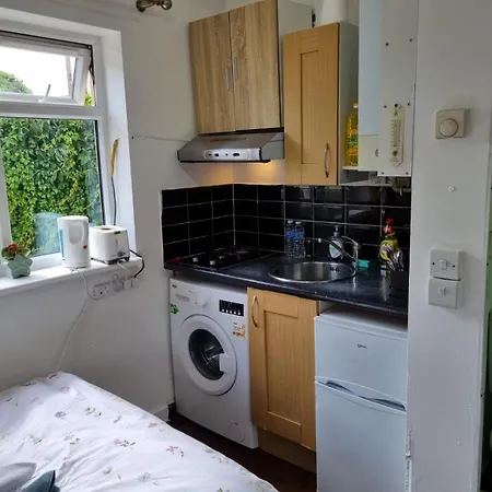Cosy, Quiet, Flat Isleworth