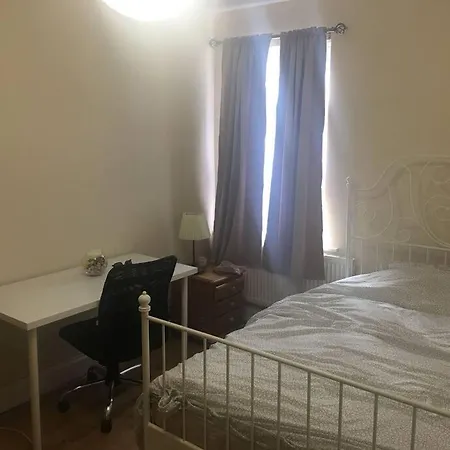 Holiday home Spacious 3 Bedroom House 30mins From London Bridge *
