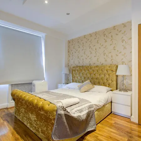 Knightsbridge Luxurious - Facing Harrods * London