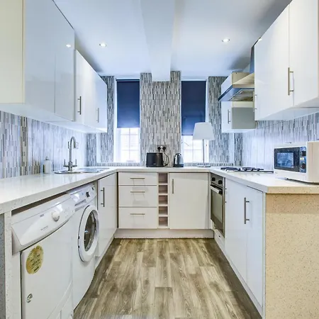 Knightsbridge Luxurious - Facing Harrods Apartment *