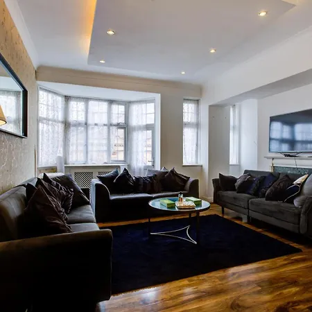 Knightsbridge Luxurious - Facing Harrods * London