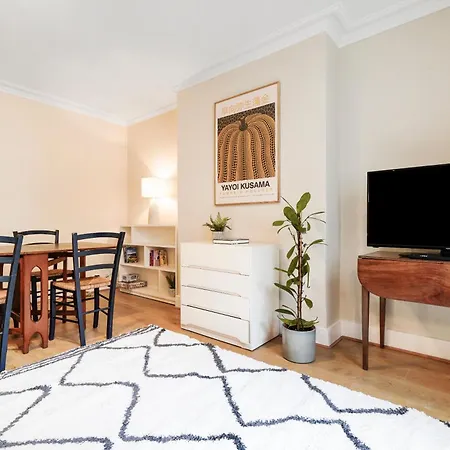 Apartment The Earl's Court Wonder - Adorable 1bdr Flat With Terrace