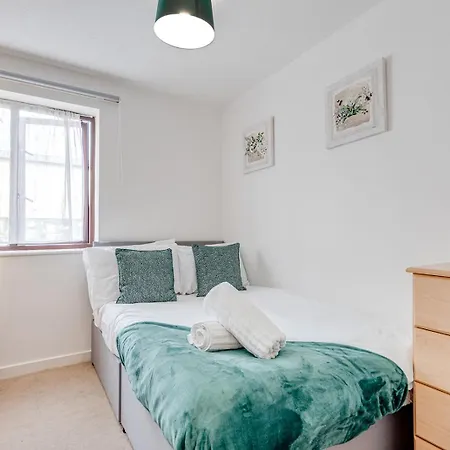 Canadawater-2bedroom-1bathroom-wifi-free Parking London