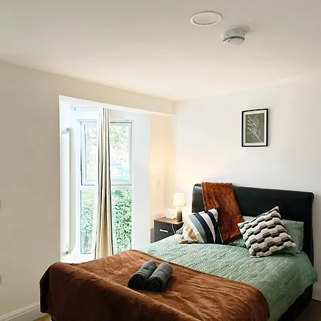 Juniper Alexandra Palace Serviced Apartments, By Edens *