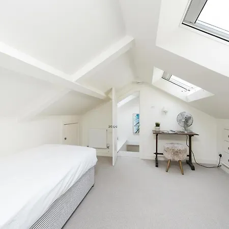 Perfect Kensington Mews House - Quiet Location Holiday home *