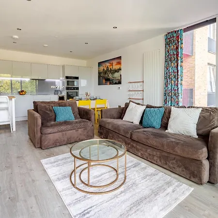 Fmss Urban Escape Apartment London