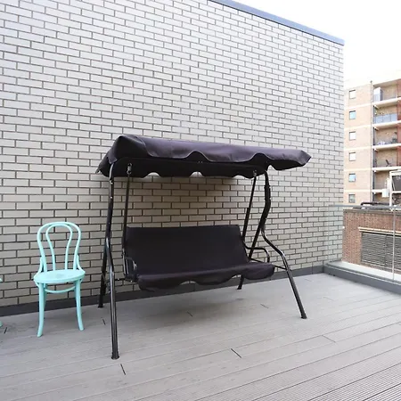Luxury With 5 Bedrooms * 伦敦