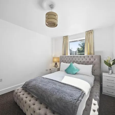 Marx Stylish 1-bed Near Bridge & Tower Bridge - Great Location With Free Parking Apartment London