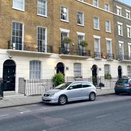 Apartment Hyde Park London