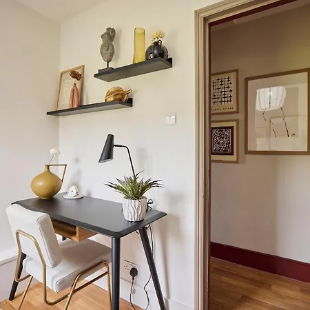 The Kilburn Arms Crib - Chic 2bdr House With Study *