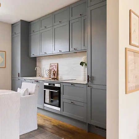The Kilburn Arms Crib - Chic 2bdr House With Study