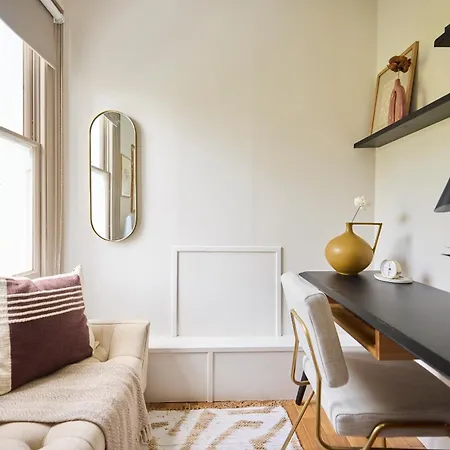 The Kilburn Arms Crib - Chic 2bdr House With Study Apartment London