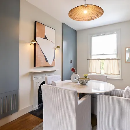The Kilburn Arms Crib - Chic 2bdr House With Study