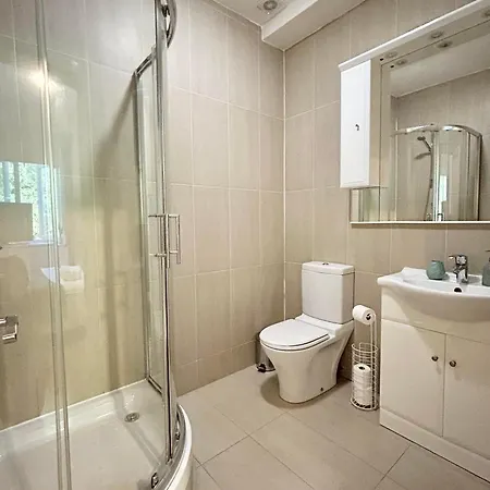 Apartment Olympia London