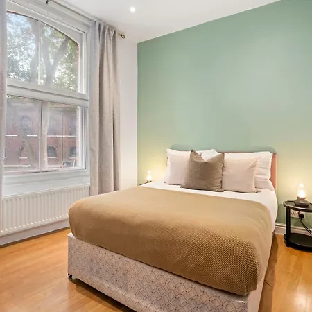 Comfortable 2 Bedroom In Shoreditch Apartment London
