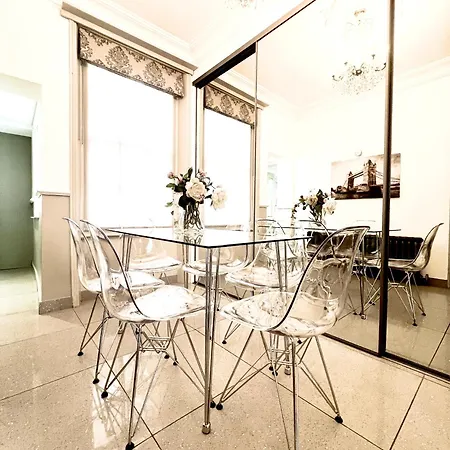 Apartment Victoria Belgravia Townhouse London