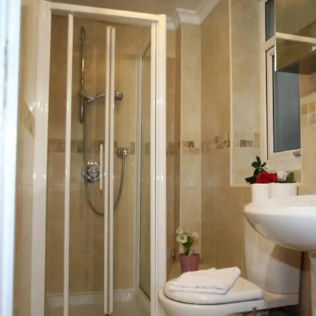 Apartasuites Emerald London