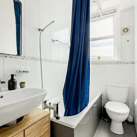 Apartment Bright 2br Flat, Forest Gate, East