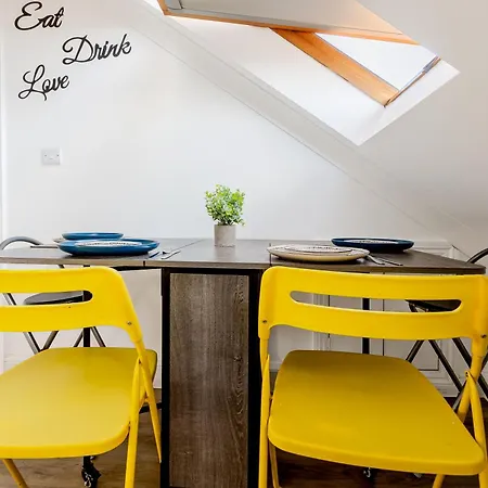 Bright 2br Flat, Forest Gate, East Apartment London