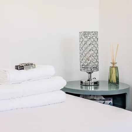Bright 2br Flat, Forest Gate, East London