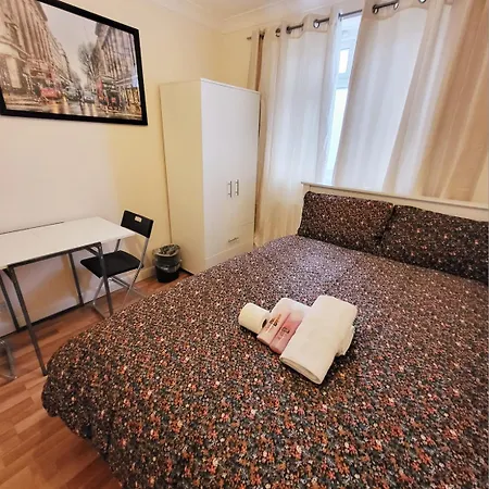 Apartamento Huge And Affordable 3 Bedroom Flat In Hammersmith For 7 People With Welcome Breakfast *
