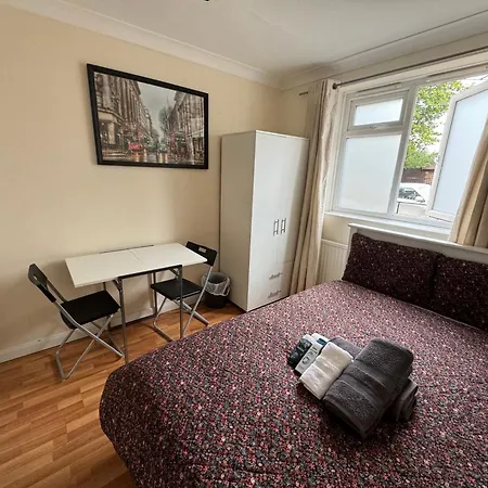 Huge And Affordable 3 Bedroom Flat In Hammersmith For 7 People With Welcome Breakfast Apartamento Londres