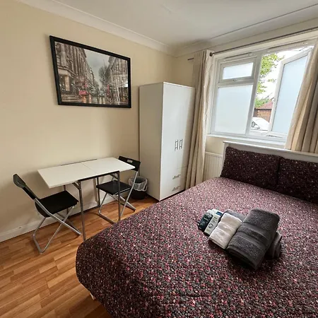 Huge And Affordable 3 Bedroom Flat In Hammersmith For 7 People With Welcome Breakfast * Londres