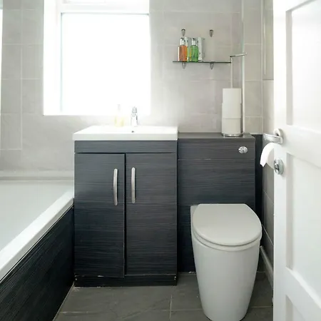 Riverside Thames & O2 Arena Retreat - Luxury 2bhk * Abbey Wood