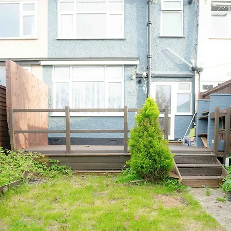 Holiday home Riverside Thames & O2 Arena Retreat - Luxury 2bhk Abbey Wood