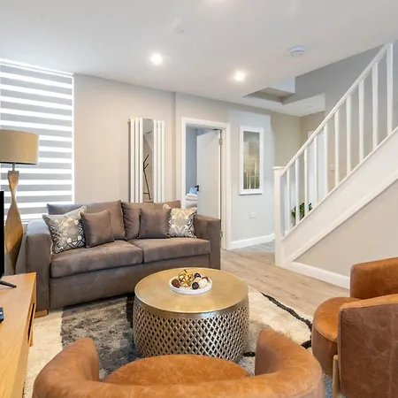 Earthy Elegance Stylish 4br For Urban Escapes * London