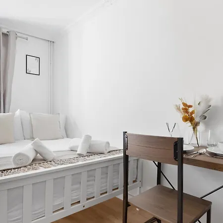 The Kensal - Modern, Warm & Cosy Apartment