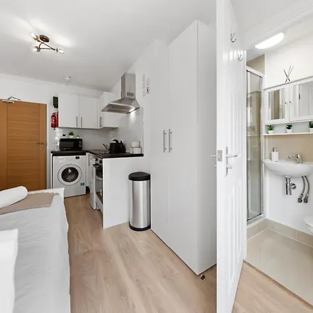 The Kensal - Modern, Warm & Cosy * London