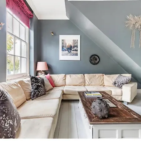 Magical Georgian Maisonette, Angel, Islington Apartment *