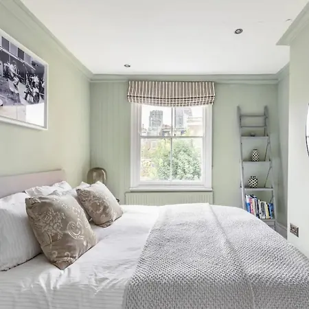 Magical Georgian Maisonette, Angel, Islington Apartment *