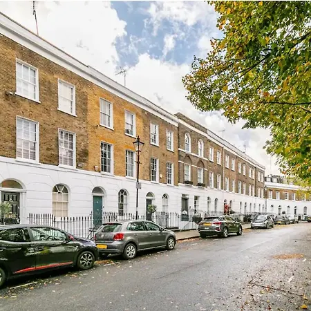 Magical Georgian Maisonette, Angel, Islington * London