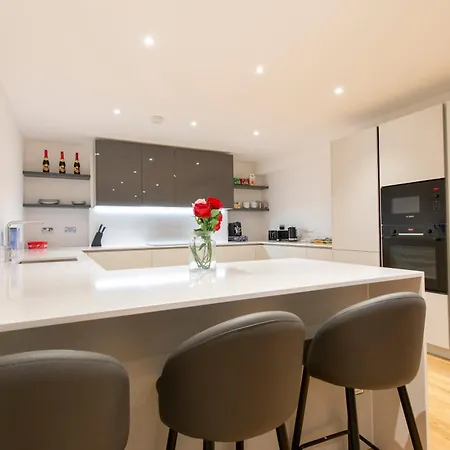 Exquisite 3br Duplex Air-con& Amenities דירה *