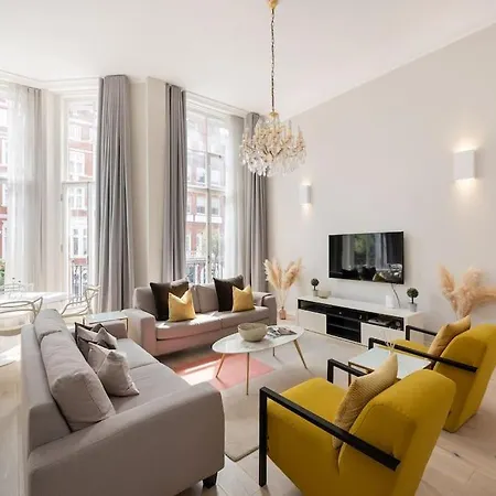 Presidential With 14ft High Ceilings & Private Elevator Apartment *