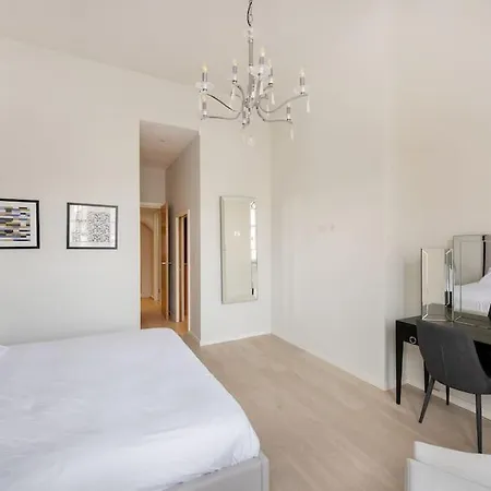 Presidential With 14ft High Ceilings & Private Elevator * London