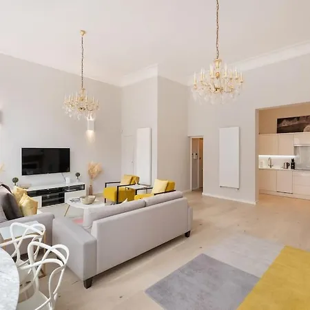 Presidential With 14ft High Ceilings & Private Elevator Apartment *